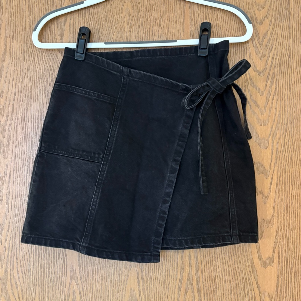 BDG Urban Outfitters Asymmetrical Black Wrap Skirt with Tie